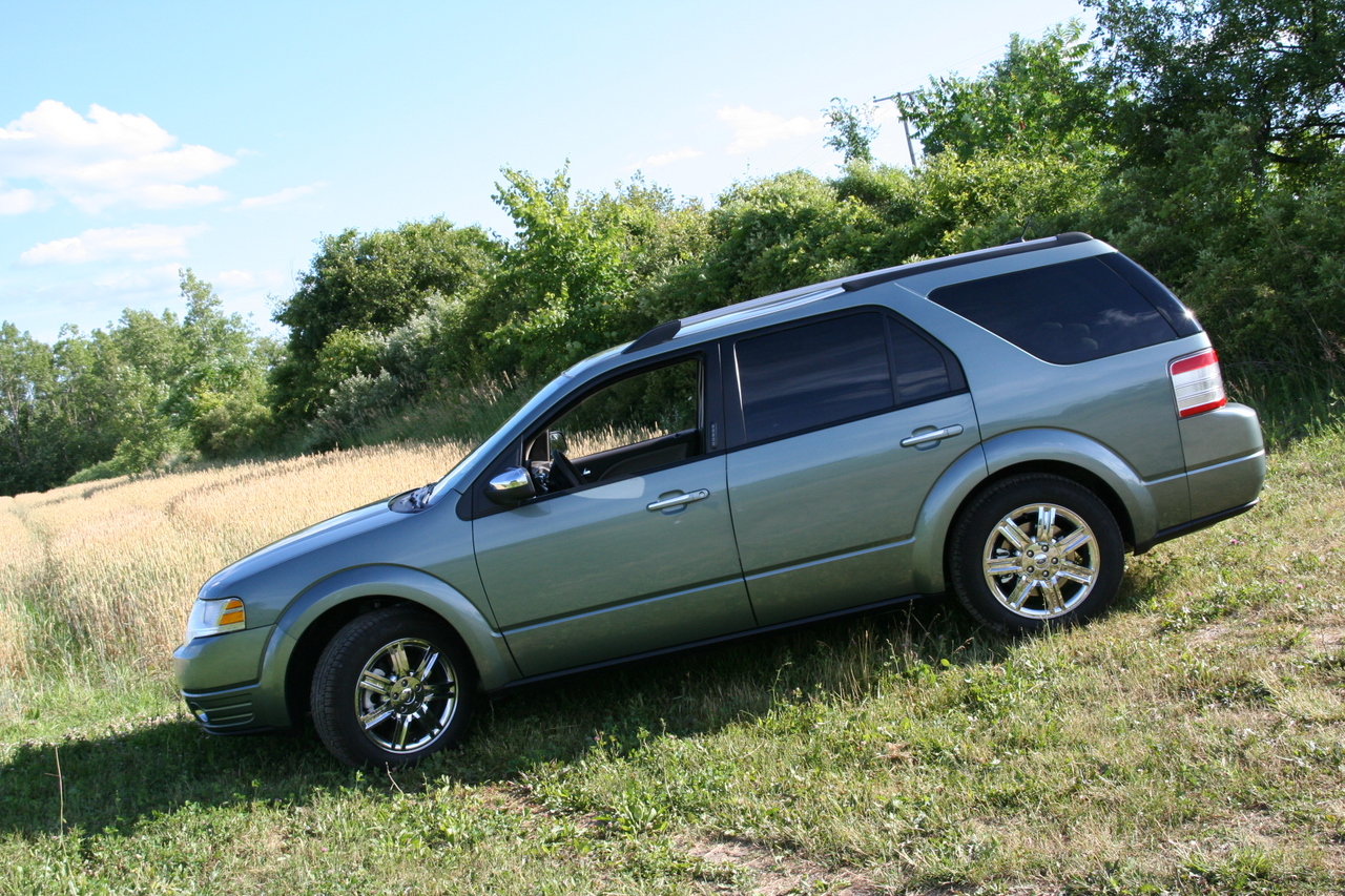 08 Taurus X Side.jpg