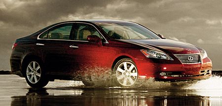 2007 ES 350 watersplash.jpg