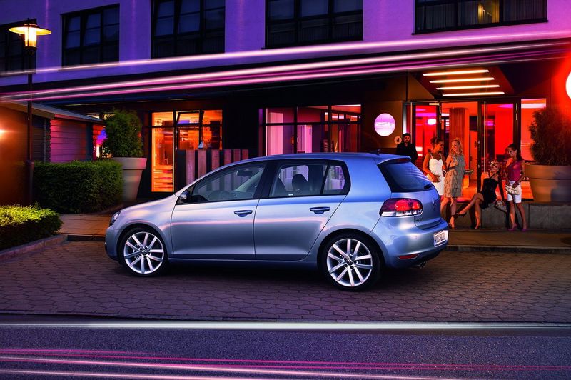 File:VW-Golf-VI-33.jpg