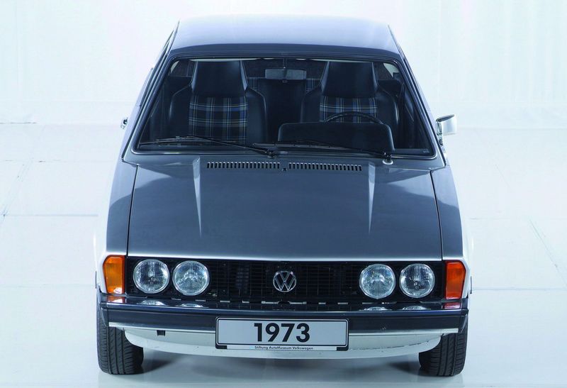File:VW-Scirocco-I-20.jpg